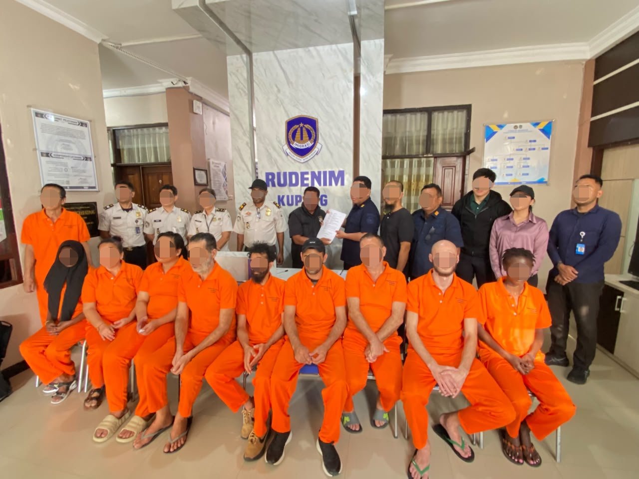 Bali Immigration Detention Center Transfers 10 Foreign Nationals to Kupang