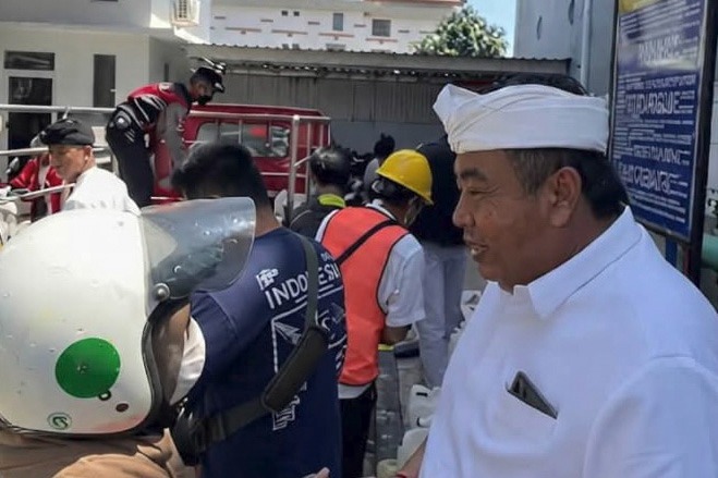 Bali Fuel Shortage: Nyoman Parta Distributes 1,857 Litres of Fuel in Gianyar