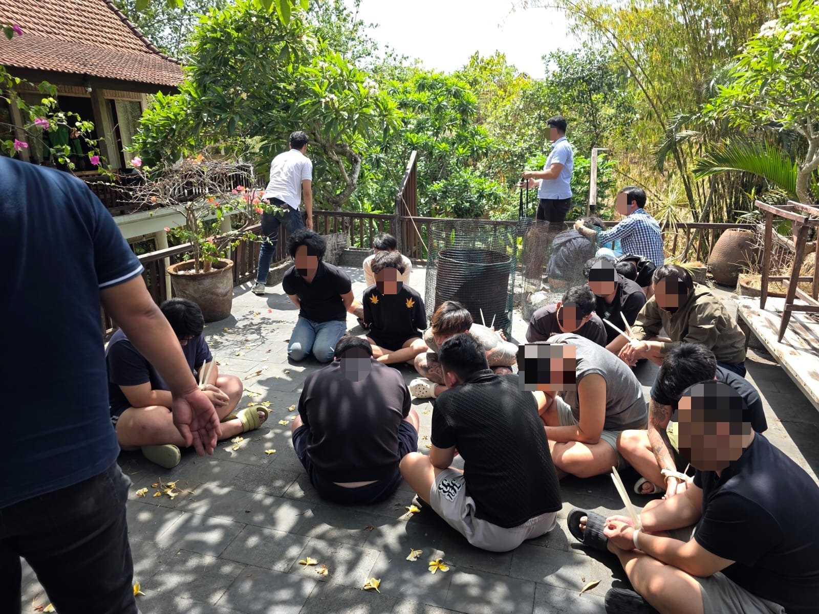 Bali Immigration Detains 17 Foreign Nationals Over Suspected Online Lending Business in North Kuta
